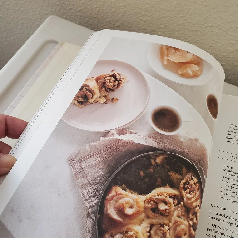 Magnolia Table by Joanna Gaines - A Collection of Recipes for Gathering